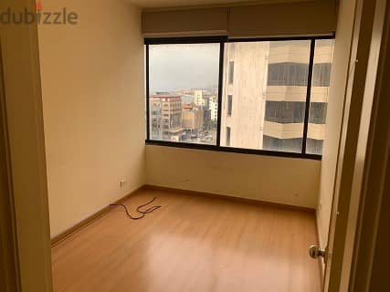 140 Sqm | Decorated offfice for rent in Zalka | Sea view 2