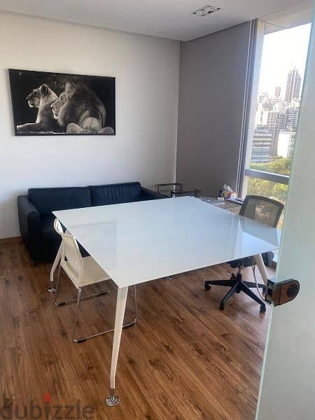 office for rent in achrafieh 25k/yea. مكتب للايجار في الأشرفية 4