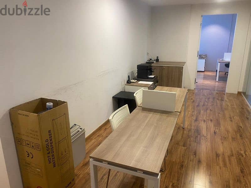 office for rent in achrafieh 25k/yea. مكتب للايجار في الأشرفية 6