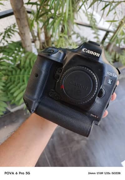 Camera Canon 1DX mark II like new