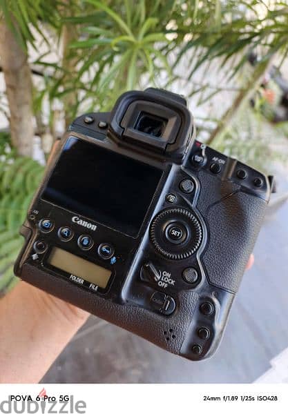 Camera Canon 1DX mark II like new 1