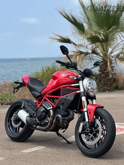 Ducati Monster 797