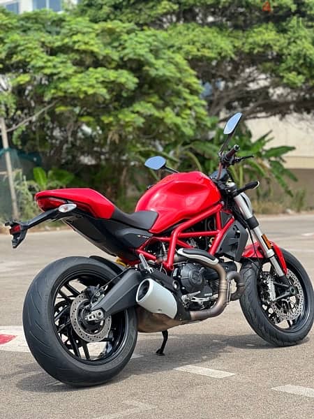 Ducati Monster 797 4