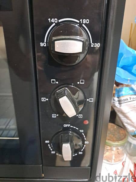 Princess electric oven, still new , excellent condition, 40$ 4