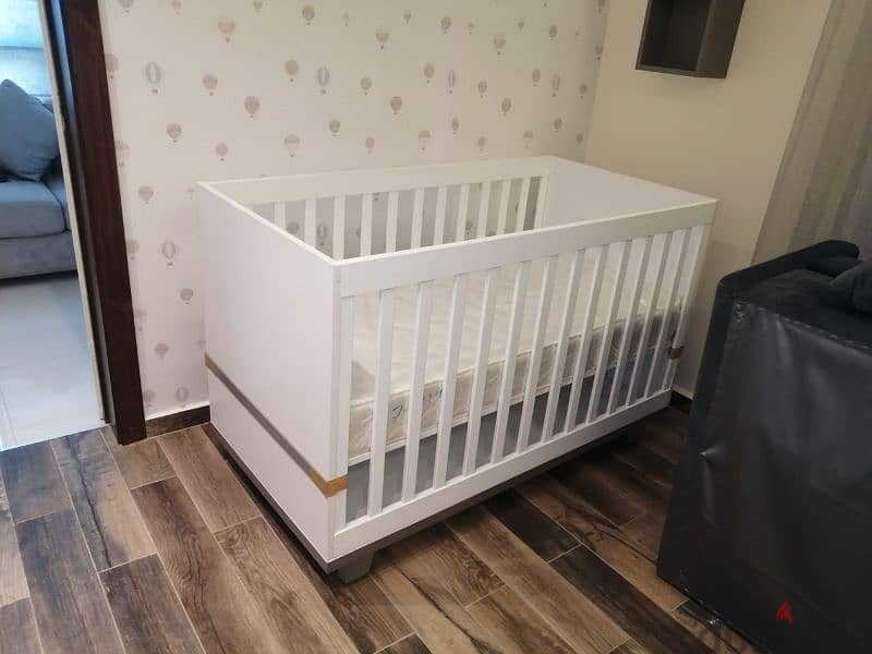 Baby Bed / Crib for sale 0