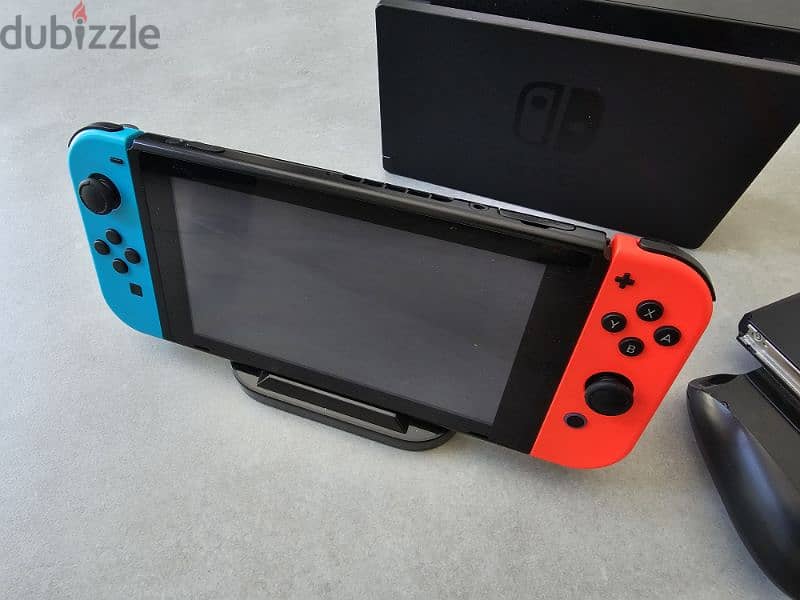 Nintendo Switch - Like new 6