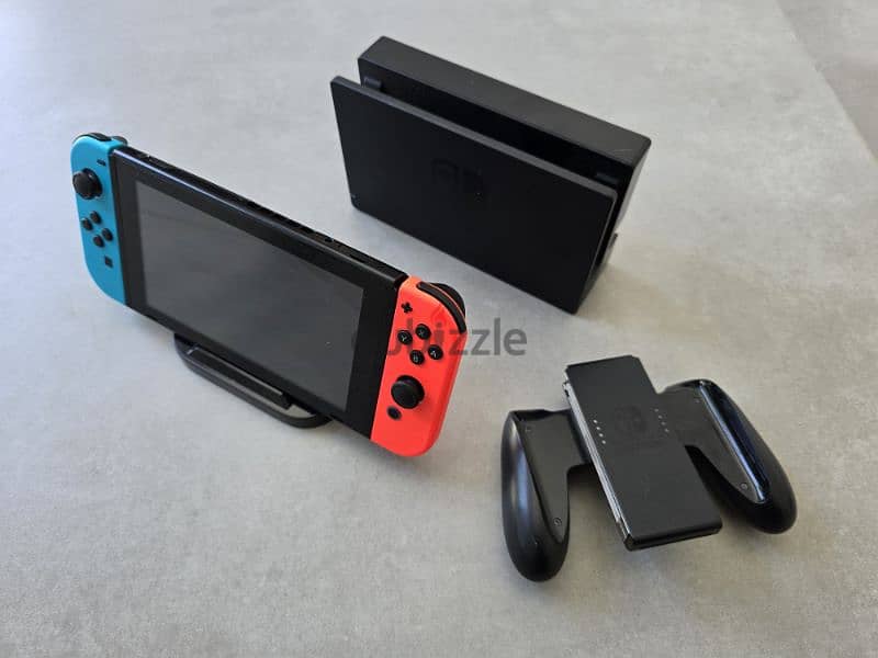 Nintendo Switch - Like new 7