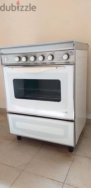 Super gas white Oven and Stove top 1