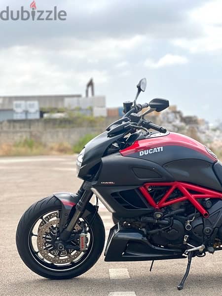 Ducati Diavel Carbon 4