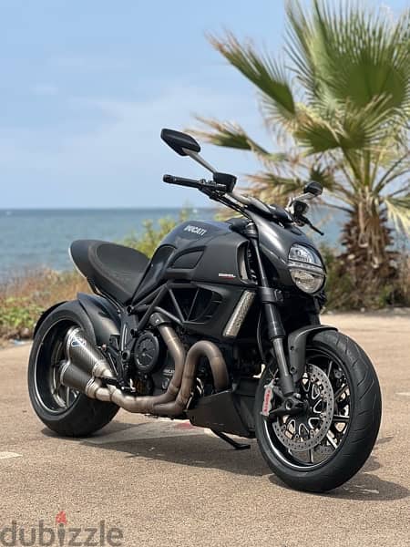 Ducati Diavel Carbon 2