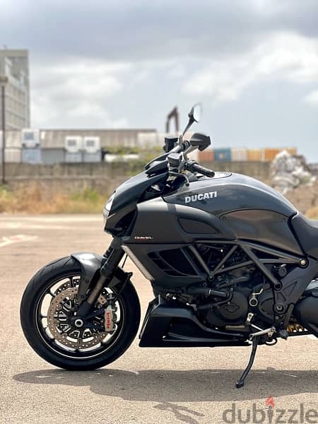 Ducati Diavel Carbon 4