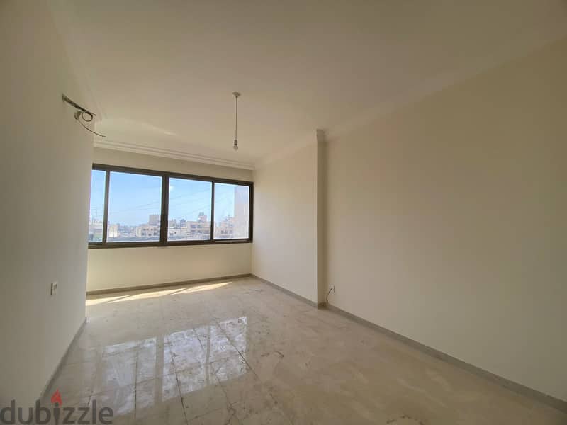 Burj Abi Haidar | 3 Bedrooms | New Building | Title Deed | Open View 5