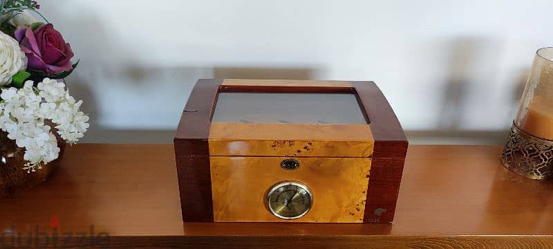 Vintage Cigar Humidor 0