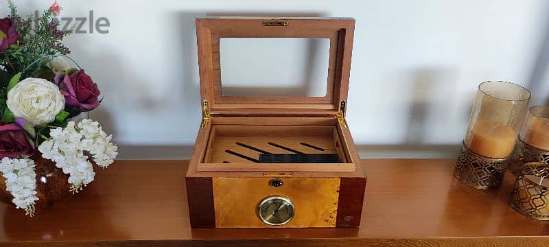 Vintage Cigar Humidor 2