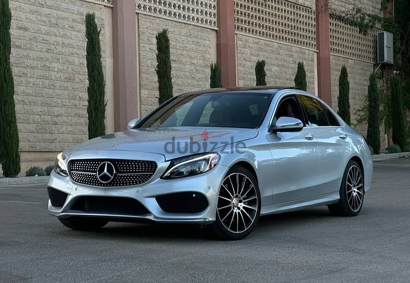 Mercedes-Benz C-Class RED INTERIOR 6