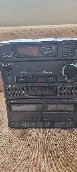 Sony stereo + 3 speakers 2