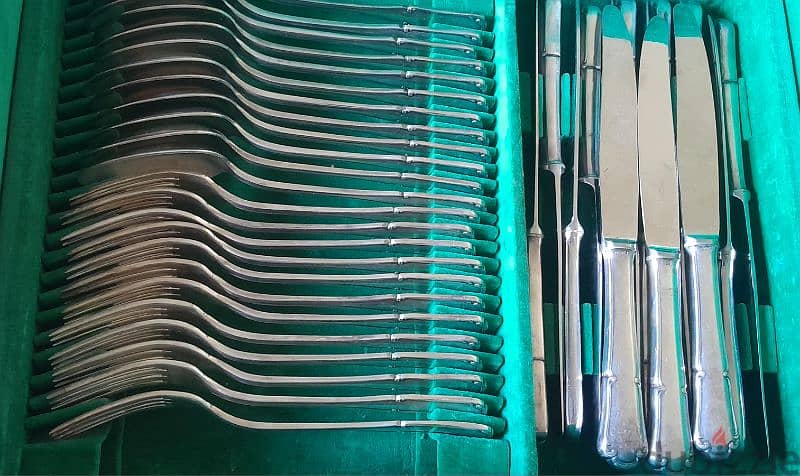 ercuis paris silver plated cutlery set in good condition 1