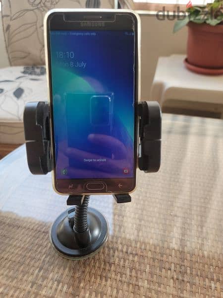 samsung j7 prime 2 like new 2 sim 1memory card 68 gb plus phone stand 6