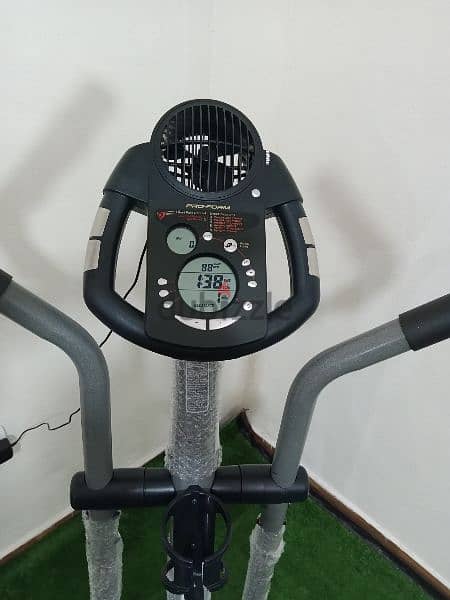 pro form usa elliptical machine sports offers 100$,used like new 4