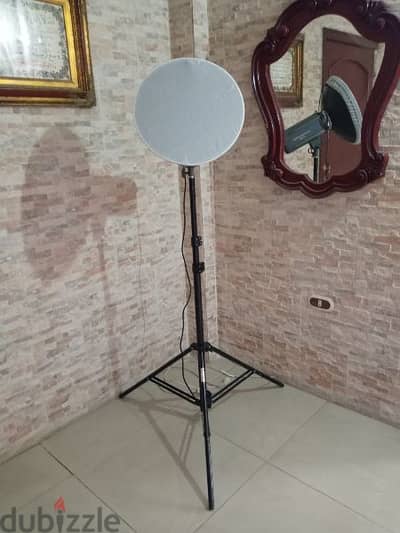 زائد ني داباي flash studio  800 watts (electrique) يشتغل ع الكهرباء