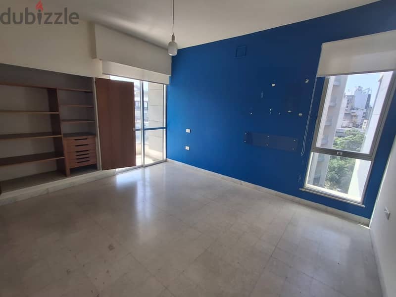 L15584- 260 SQM Office for Rent In Achrafieh 9