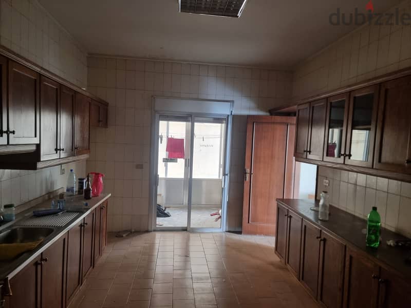 Apartment for rent in Haret Sakher شقة للإيجار في حارة صخر 2