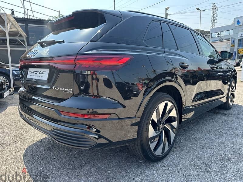 AUDI Q5 E TRON . 50 QUATTRO 10