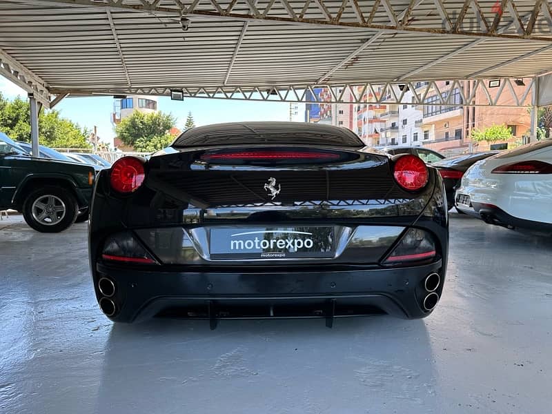 Ferrari California 2010 ( 12,000 KM ) 19