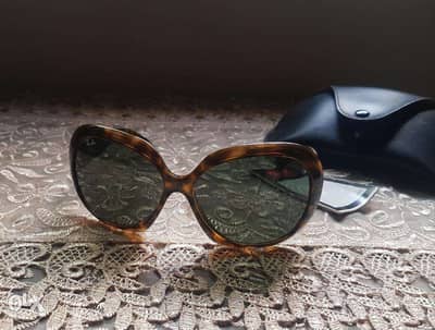 RAY-BAN