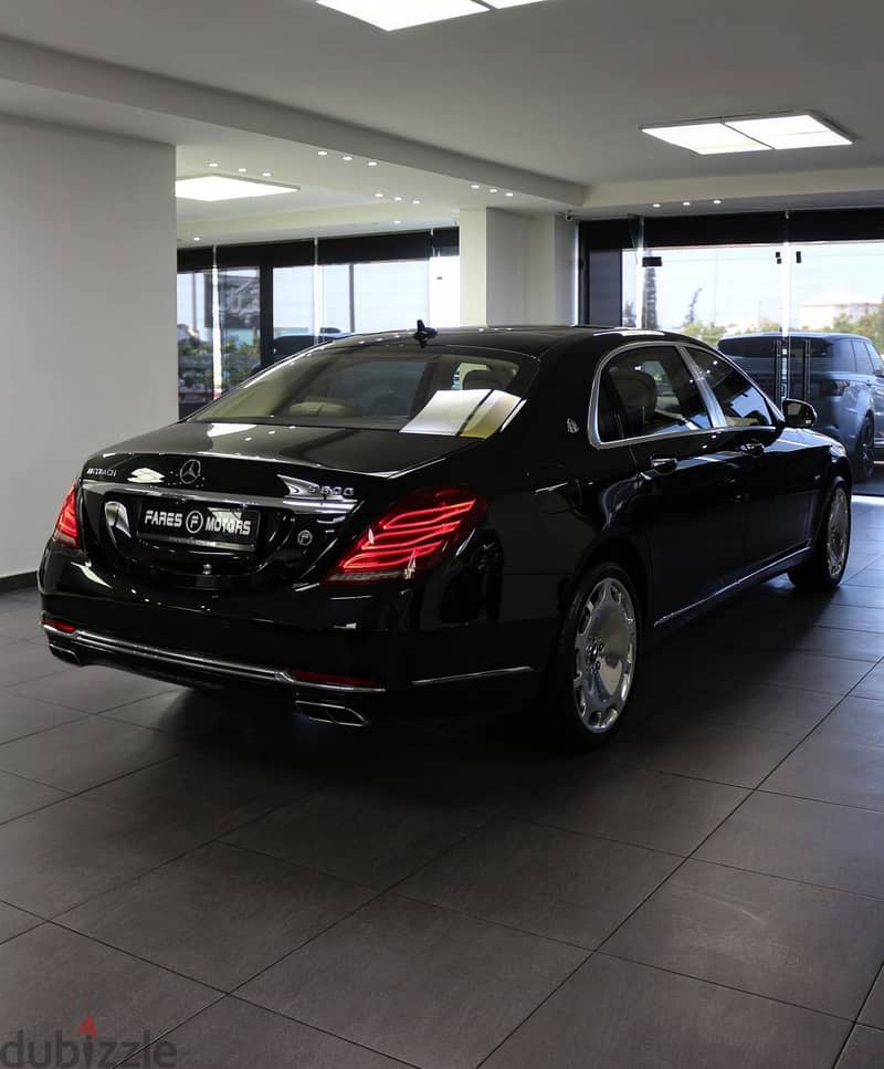 Mercedes-Benz S600 Maybach 3