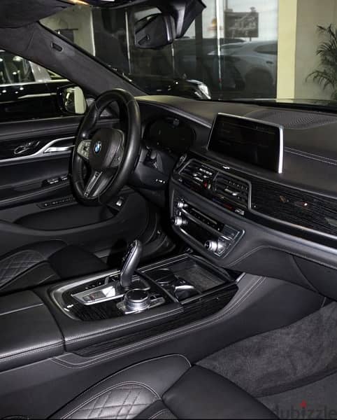 BMW 7-Series 2020 8