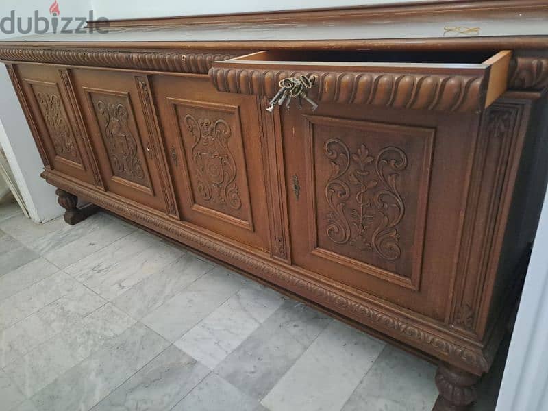 antique dressoir 2