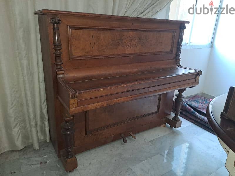 antique piano 5