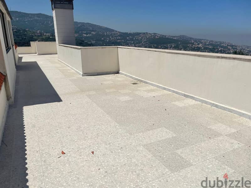 Apartment  for sale in Ballouneh شقة للبيع في بلونة 12