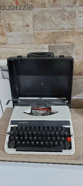 Antique Typewriter 0