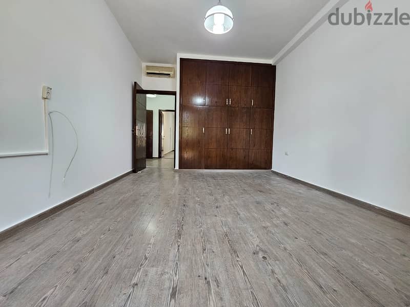 RA24-3514 Spacious Apartment 220m² for rent in Ain Mrayseh 4