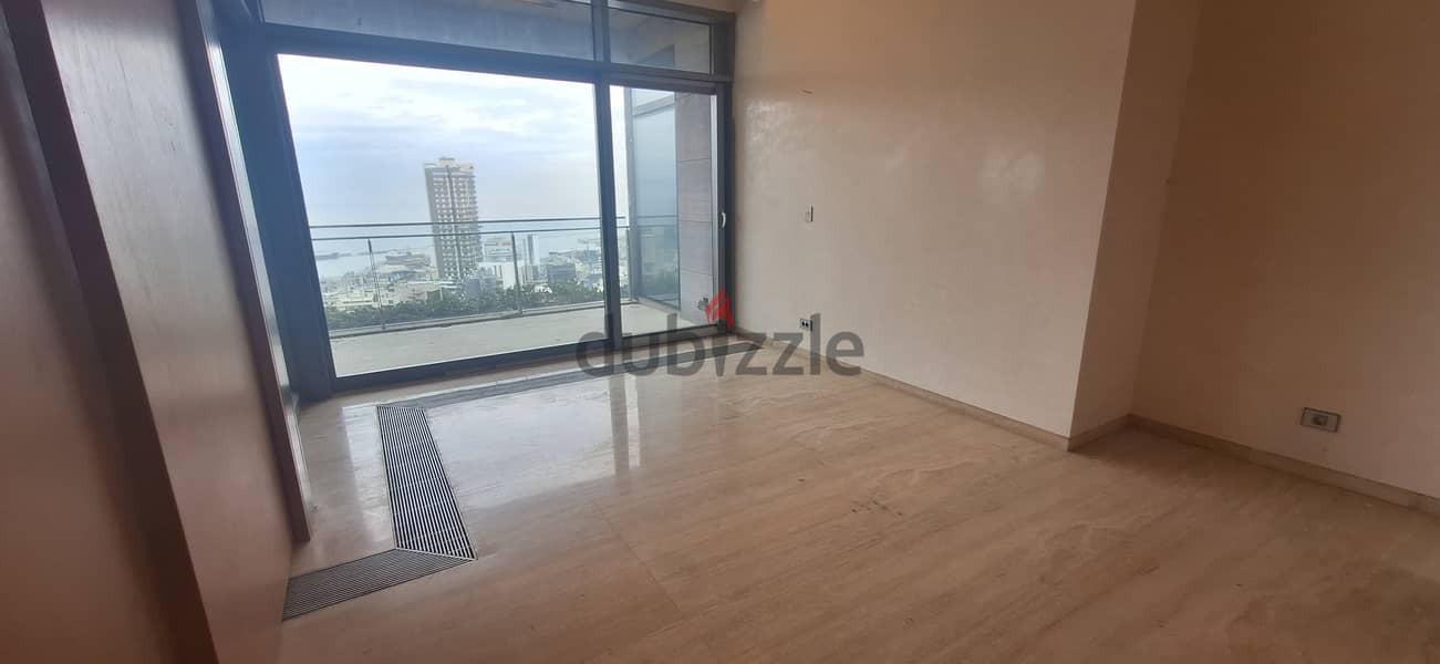 Luxurious 450m² Apartment with Gym and Pool Access for Sale in Sassine 4