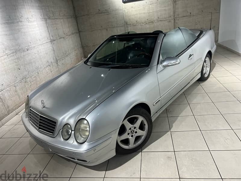 Mercedes-Benz CLK-Class 2001 1