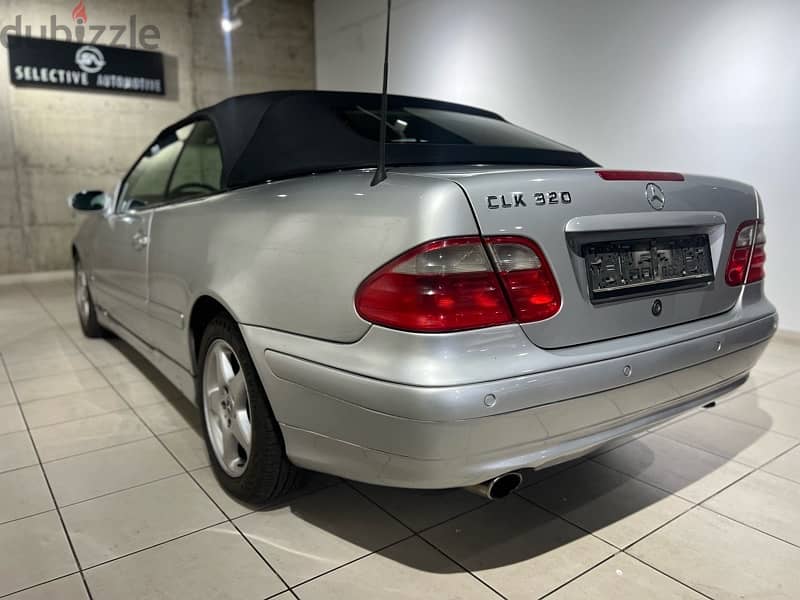 Mercedes-Benz CLK-Class 2001 11