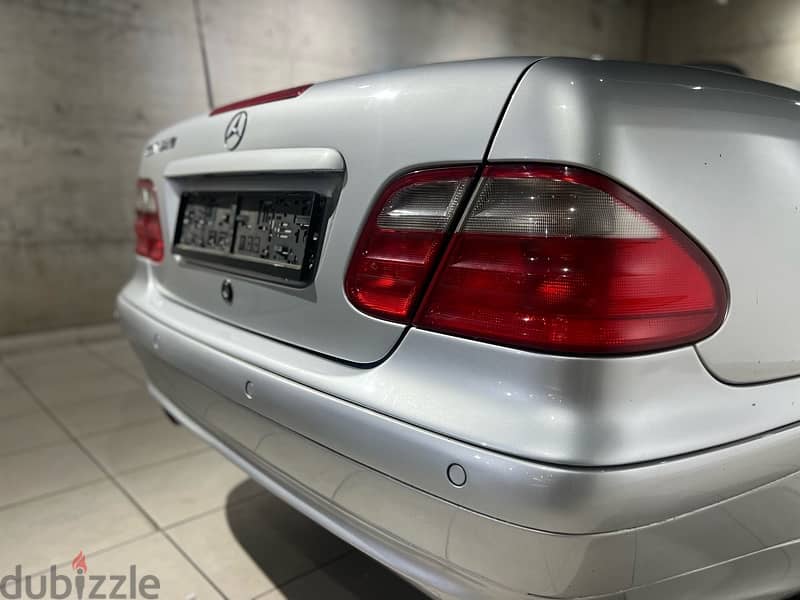 Mercedes-Benz CLK-Class 2001 12