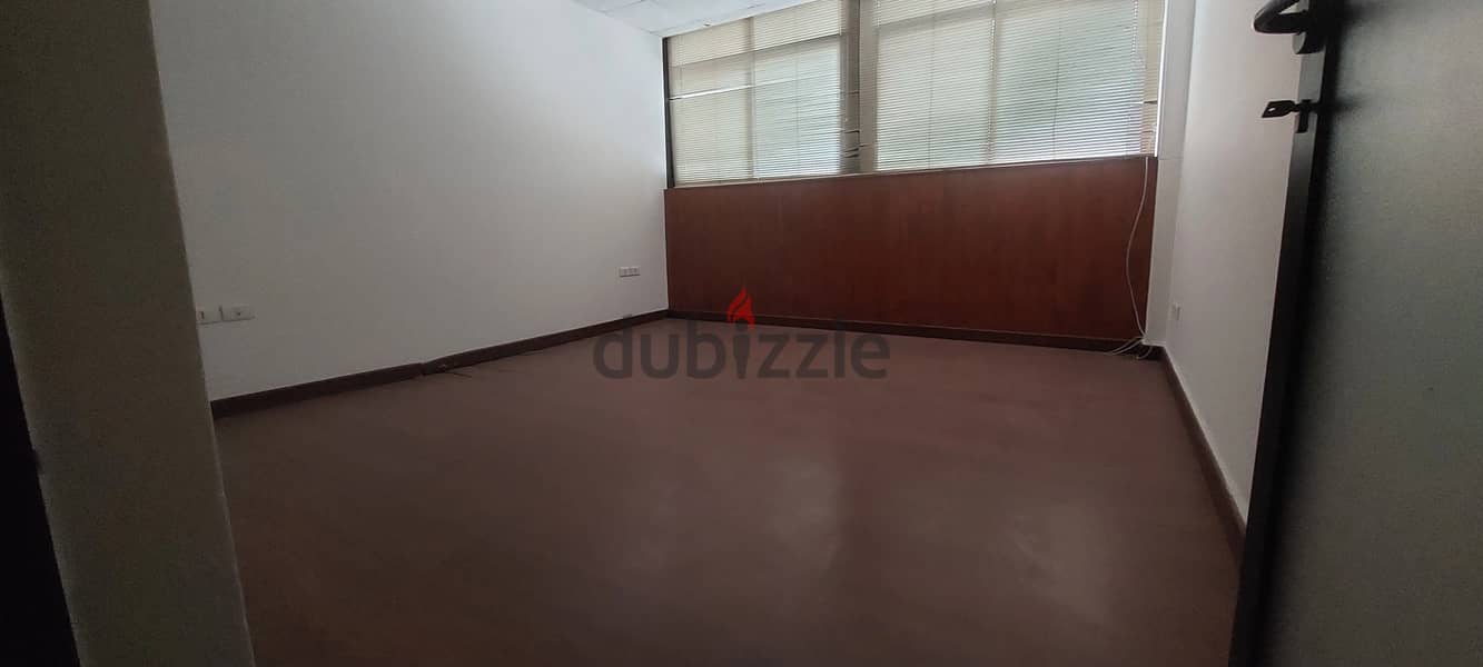 100m² Office for Sale in Badaro 1