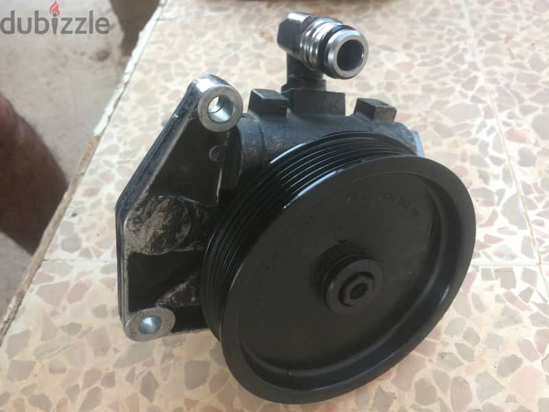 pump for Mercedes C300/2009 2