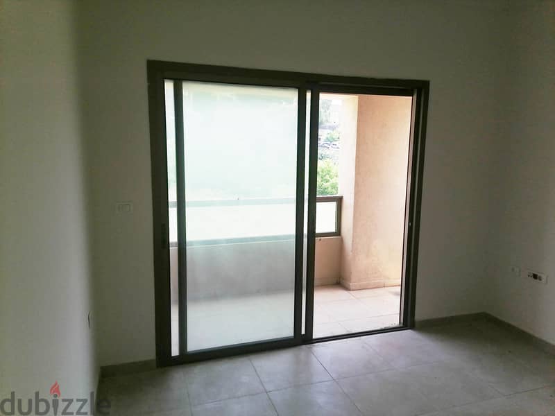 225 SQM Apartment in Sin El Fil , Metn with Amazing View 4