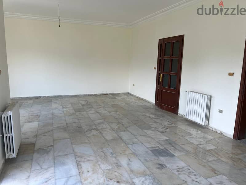 Apartment  for Sale in Aley شقة للبيع في عاليه 3