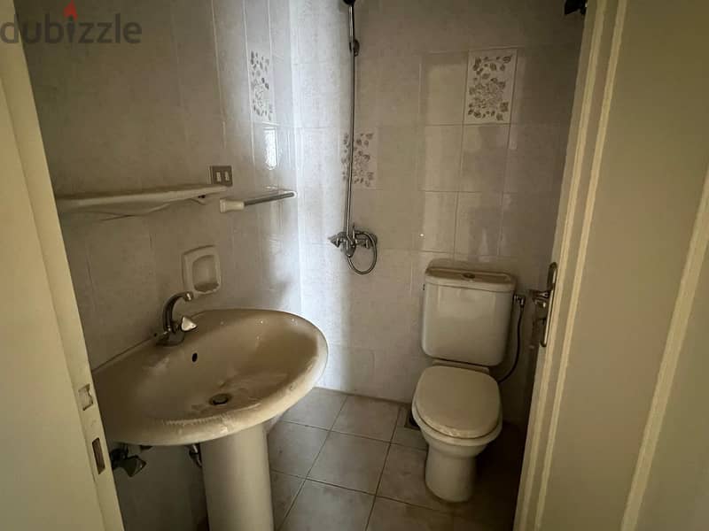 Apartment  for Sale in Aley شقة للبيع في عاليه 4