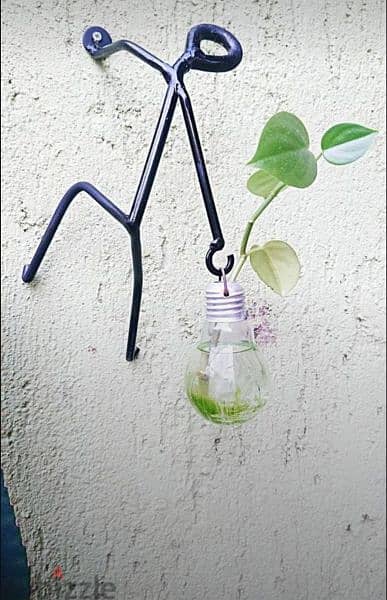 plant,key,light-bulb,holder 3