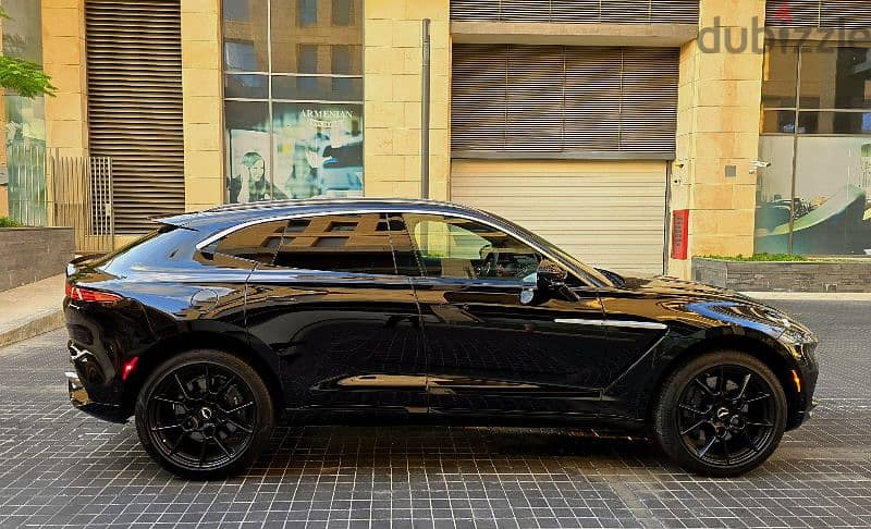 Aston Martin DBX 2021 Brand New 4000 miles only !!!! 4