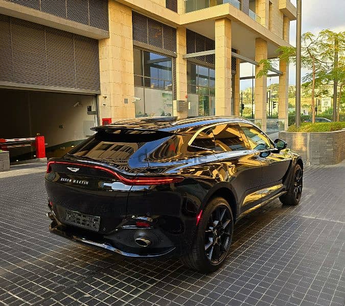 Aston Martin DBX 2021 Brand New 4000 miles only !!!! 7