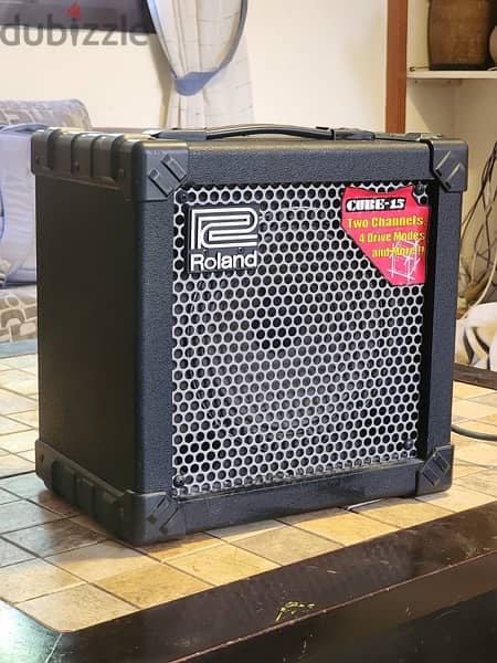 Roland Guitar amplifier 0