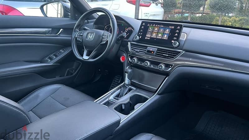 Honda accord sport 2018 super clean and law milage 11